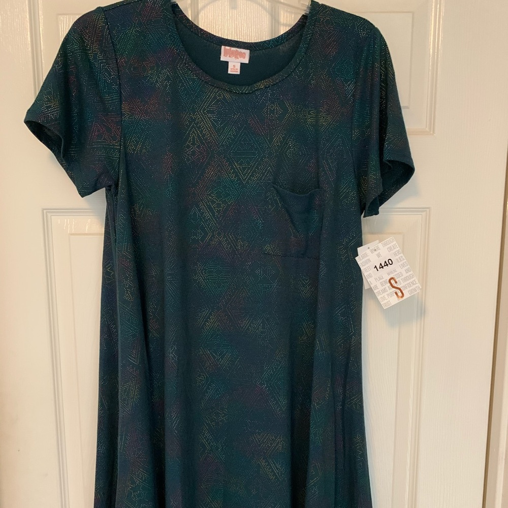 New with tags Lularoe Elegant Small Carly dress